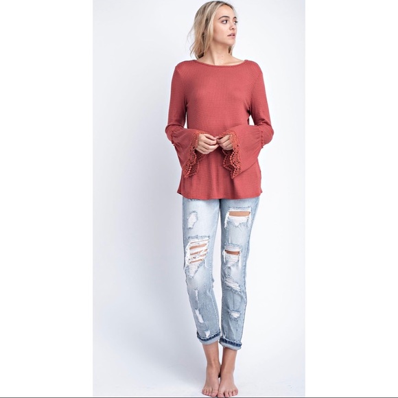 🆕 Rust Waffle Knit Bell Blouse - Picture 4 of 5